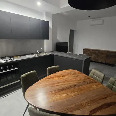 Casa Al Centro Apartment